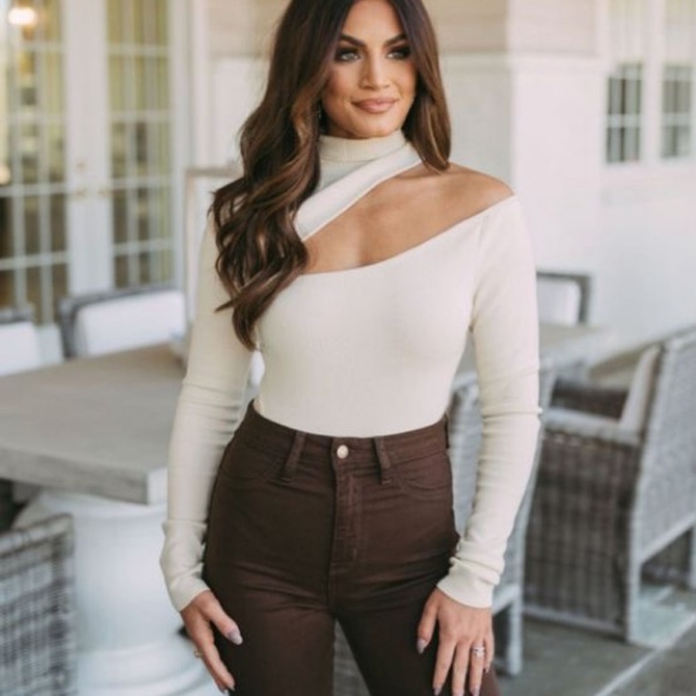 Cream long sleeve bodysuit - NEW